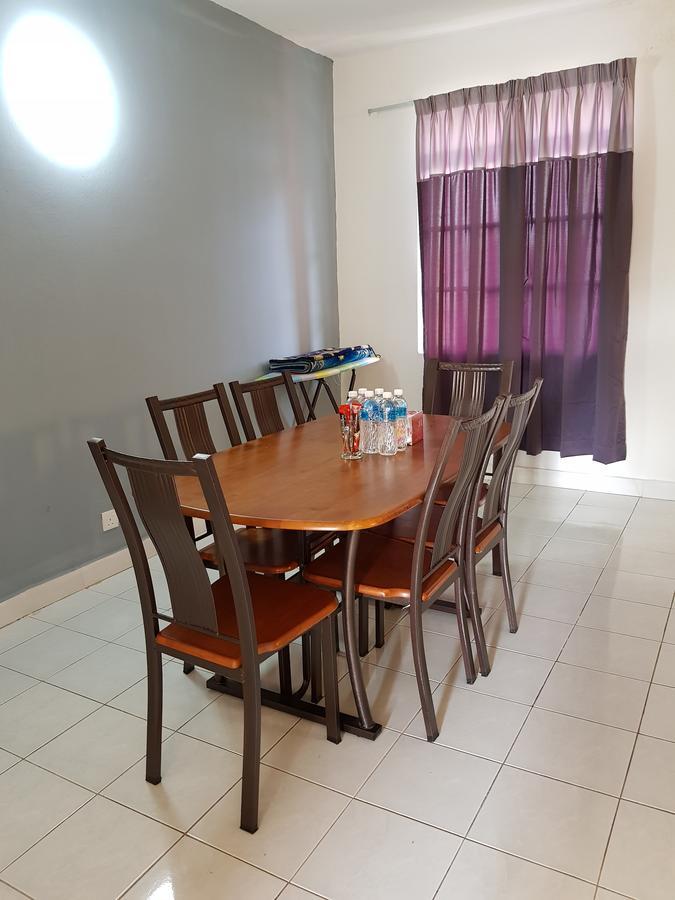 Anjung Homestay Sepang Exterior photo